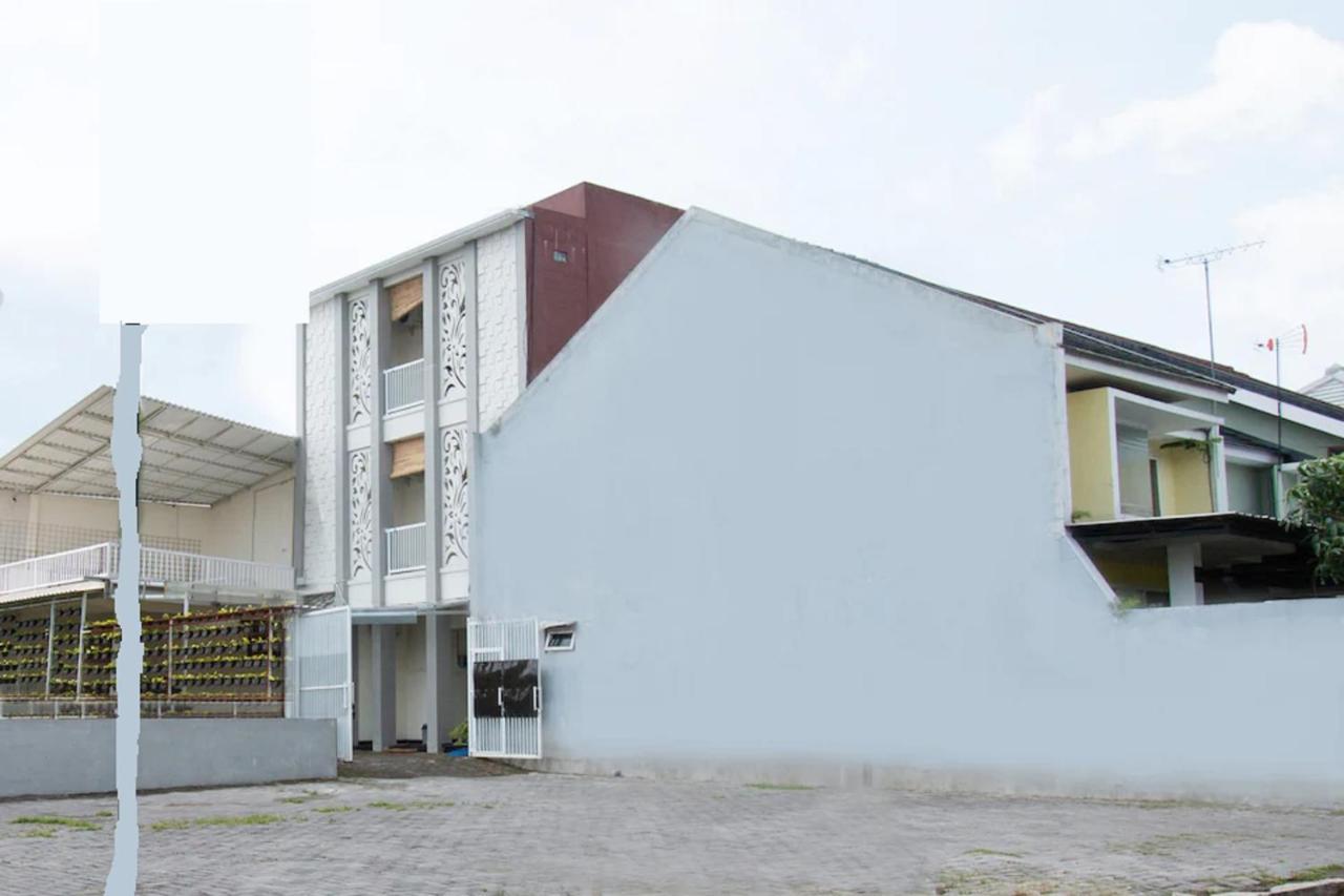 Syariah Cozy Residence Malang Bagian luar foto